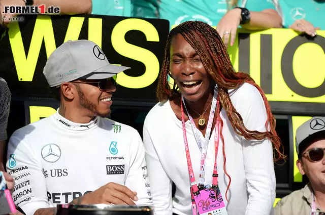 Für Bernie Ecclestone ist Hamilton übrigens der beste Weltmeister, den die Formel 1 je hatte. Auch, weil er mit seinem schillernden Lifestyle A-Promis in den Paddock lockt. Zum Beispiel Tennis-Legende Venus Williams, ... Foto zur News: Für Bernie Ecclestone ist Hamilton übrigens der beste Weltmeister, den die Formel 1 je hatte. Auch, weil er mit seinem schillernden Lifestyle A-Promis in den Paddock lockt. Zum Beispiel Tennis-Legende Venus Williams, ...
