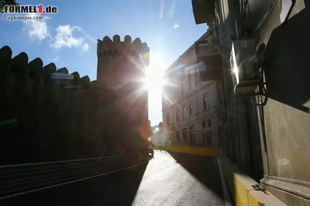 Foto zur News: Willkommen in Baku! Die Formel 1 gastiert an diesem Wochenende erstmals in der aserbaidschanischen Hauptstadt. Wir zeigen euch schon vorab die spektakulären Eindrücke des neuesten Kurses in unserer Fotostrecke.