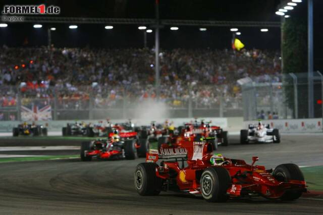Foto zur News: Dieses Jahr findet der neunte Grand Prix in Singapur statt. Seit 2008 (siehe Foto) ist das Rennen ein Fixpunkt im Kalender.