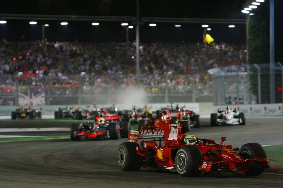Foto zur News: Dieses Jahr findet der neunte Grand Prix in Singapur statt. Seit 2008 (siehe Foto) ist das Rennen ein Fixpunkt im Kalender.