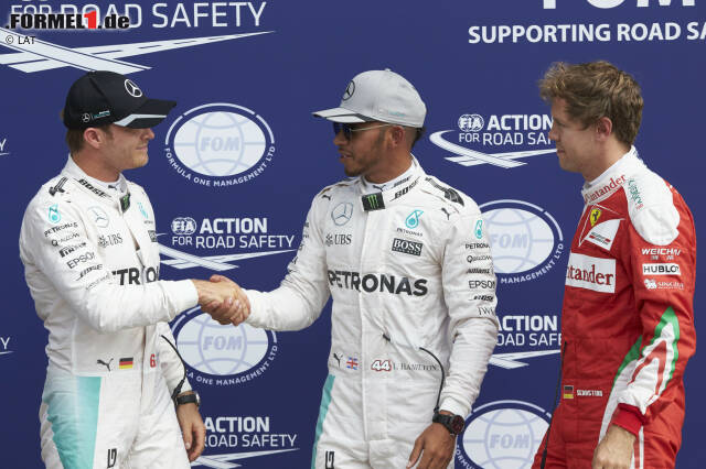 Foto zur News: Besonders tief sitzt der Stachel nach dem Qualifying. Hamilton deklassiert seinen Teamkollegen um eine halbe Sekunde, sodass der nur gratulieren kann: "Lewis war einfach sauschnell." Ferrari fehlt eine Sekunde auf Mercedes. Immerhin reicht's dank dreier Motoren-Token für die zweite Startreihe, ...