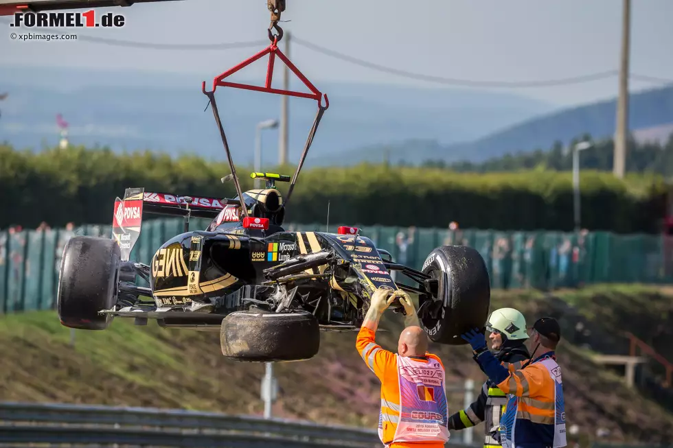 Foto zur News: Belgien-Grand-Prix (2015): Ablfug und Einschlag ausgangs Les Combes.