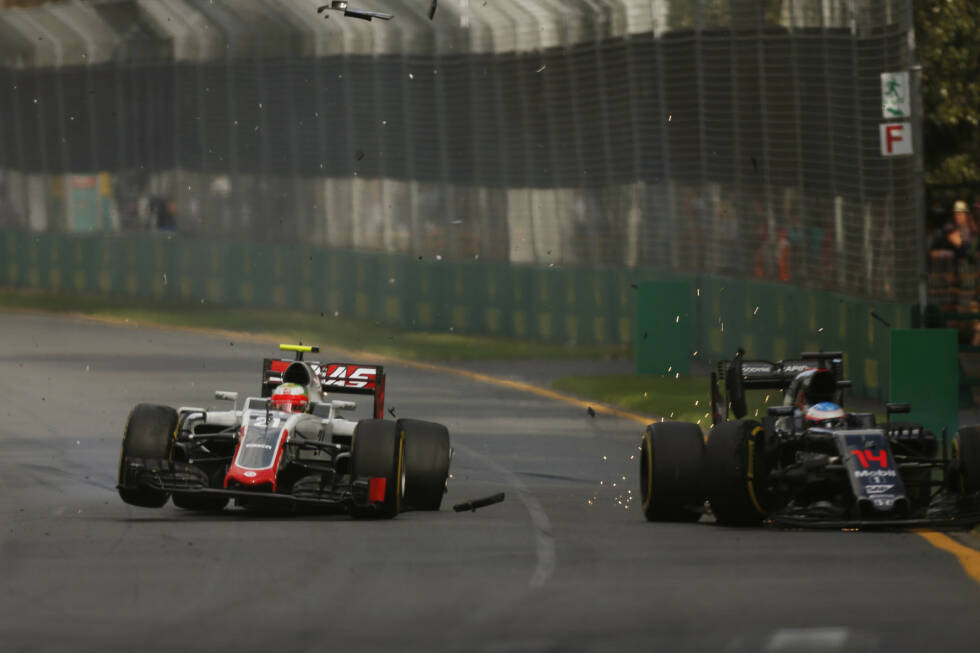 Foto zur News: Der McLaren wird zum unsteuerbaren Geschoss und...