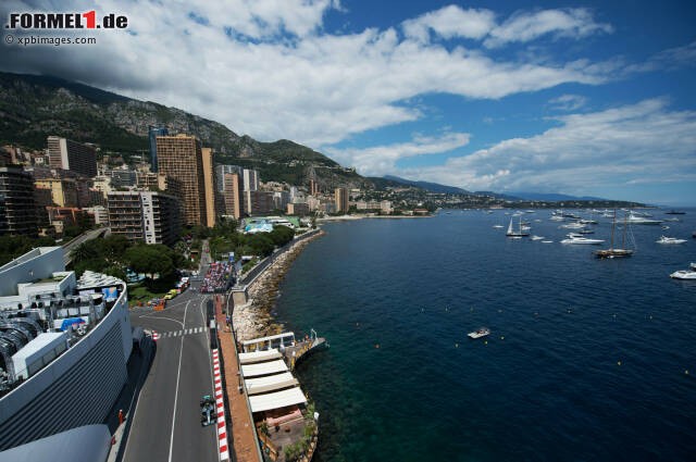 Foto zur News: Das Superreichen-Paradies Monaco ist nach der Vatikanstadt der zweitkleinste Staat der Erde - und einer derjenigen mit der höchsten Bevölkerungsdichte. Auf einen Quadratkilometer kommen 18.700 Menschen. Einkommens- und Erbschaftssteuer gibt es nicht. Fast vier Fünftel der Bevölkerung sind Ausländer.
