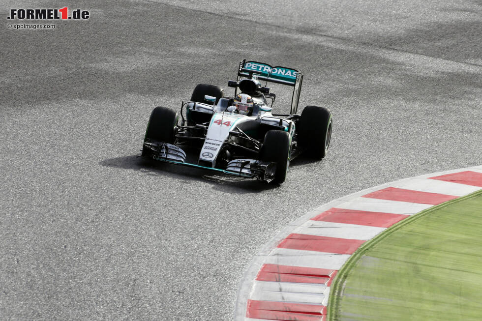 Foto zur News: Der Mercedes F1 W07 Hybrid von Lewis Hamilton und Nico Rosberg
