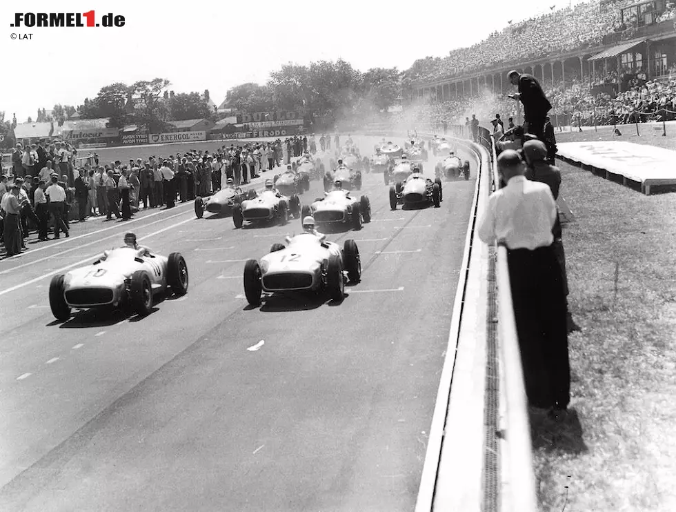 Foto zur News: Von 1950 bis 1996 bleibt das grundlegende Format unangetastet und simpel: am Freitag und am Samstag eines Rennwochenendes jeweils eine Stunde freies Fahren ohne Beschränkung der Rundenzahl. Am Ende zählt die schnellste Zeit für die Startaufstellung.