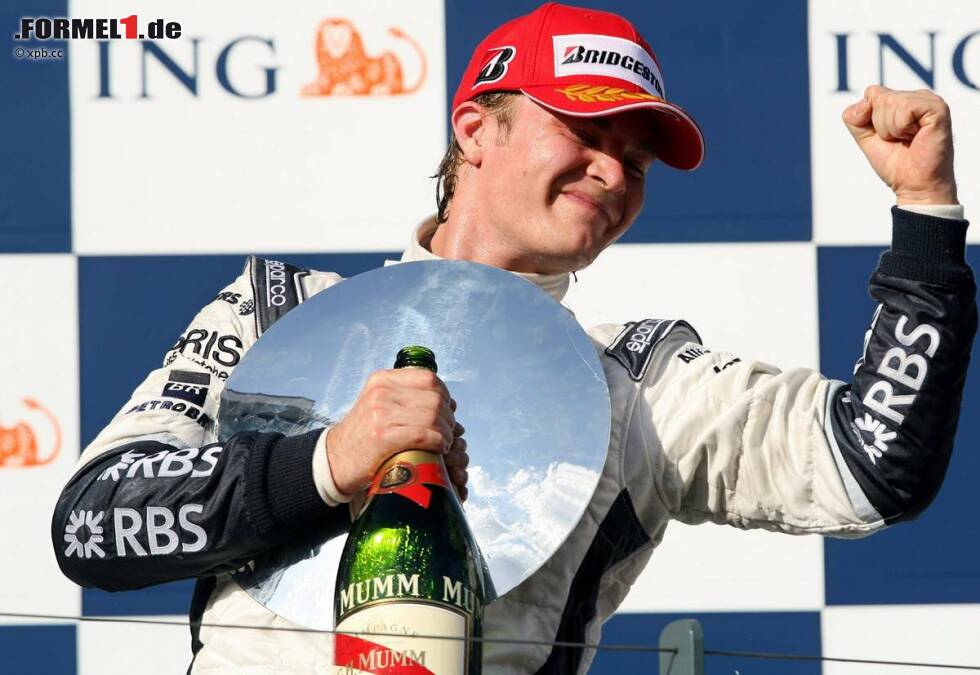 Foto zur News: Rosbergs dritte Formel-1-Saison beginnt mit dem ersten Podestplatz der Karriere vielversprechend. In Singapur holt der Williams-Pilot Platz zwei, doch in der WM-Wertung fällt Rosberg zurück: WM-13. mit 17 Zählern.