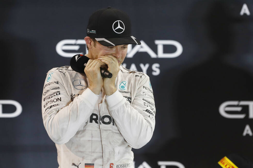 Foto zur News: Beim Gedanken an Papa Keke, der überraschend nach Abu Dhabi eingeflogen ist, kommen Rosberg zum ersten Mal die Tränen. Schon als Achtjähriger hat er gesagt: &quot;Ich will versuchen, Weltmeister zu werden.&quot;