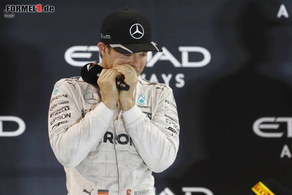 Foto zur News: Beim Gedanken an Papa Keke, der überraschend nach Abu Dhabi eingeflogen ist, kommen Rosberg zum ersten Mal die Tränen. Schon als Achtjähriger hat er gesagt: &quot;Ich will versuchen, Weltmeister zu werden.&quot;