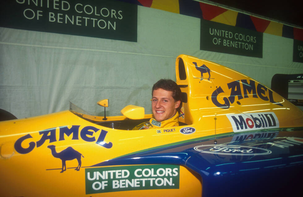Foto zur News: Für Schumacher sollte das erste Rennen für Jordan zugleich auch das letzte sein. Nach dem beeindruckenden Debüt schlug Benetton-Teamchef Flavio Briatore blitzschnell zu und sicherte sich die Dienste des aufstrebenden Talents.