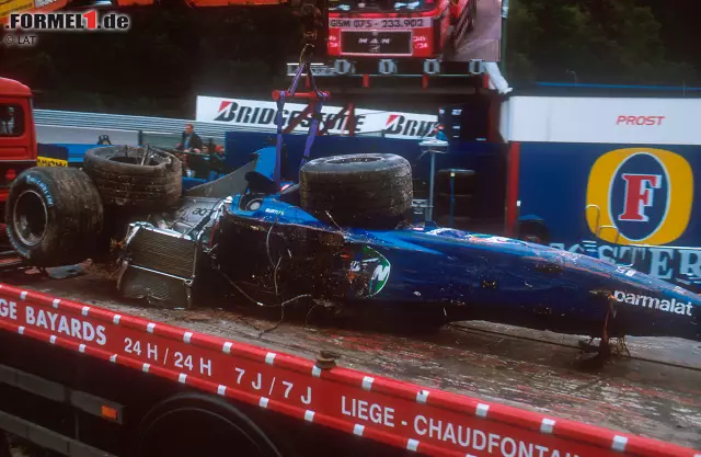 Foto zur News: "Eau Rouge und Raidillon sind legendär, aber sie sind nicht mehr so eine Herausforderung wie früher", weiß Nico Hülkenberg. Die aktuellen Autos können die Kurve problemlos mit Vollgas durchfahren. Spektakuläre Abflüge gibt es heutzutage nicht mehr.