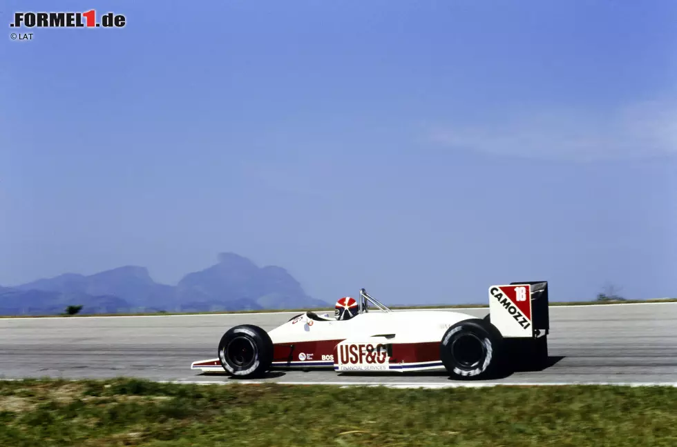 Foto zur News: Der US-Amerikaner ist vor allem in seiner Heimat erfolgreich und gewinnt 1998 unter anderem das legendäre Indianapolis 500. In der Formel 1 steht er immerhin neunmal auf dem Podium und holte 1982 und 1983 sogar zwei zweite Plätze. Ganz oben auf dem Treppchen darf er in der Königsklasse aber nie jubeln.