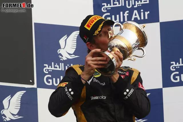 Foto zur News: Der Lohn für die Mühen ist in Bahrain besonders groß - in zweifacher Hinsicht: "Wenn man das Podium erreicht, erhält der Fahrer eine kleine Replika des Pokals, die er behalten darf", freut sich Grosjean, nicht sämtliches Tafelsilber an das Team abdrücken zu müssen.