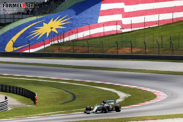 Foto zur News: Tropenhitze, hohe Luftfeuchtigkeit und die leckersten Currys des Formel-1-Jahres: Dafür war der seit 1999 ausgetragene Malaysia-Grand-Prix in Sepang immer bekannt. 2016 präsentiert der Kurs 60 Kilometer vor den Toren der Hauptstadt Kuala Lumpur eine neue Herausforderung: Es wurde kräftig umgebaut.