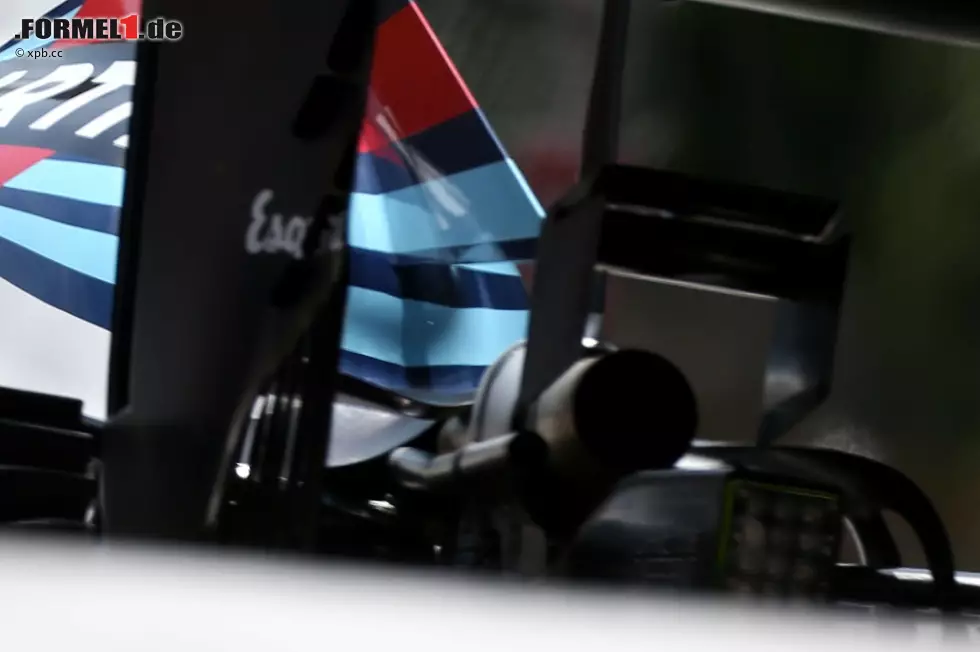... am Samstag aber doch wieder mit Monkey-Seat unterwegs war (anders als Red Bull). Daran, dass das Aero-Konzept des FW38 einfach nicht für langsame Kurven ausgelegt ist, ändert das nichts. Foto zur News: ... am Samstag aber doch wieder mit Monkey-Seat unterwegs war (anders als Red Bull). Daran, dass das Aero-Konzept des FW38 einfach nicht für langsame Kurven ausgelegt ist, ändert das nichts.