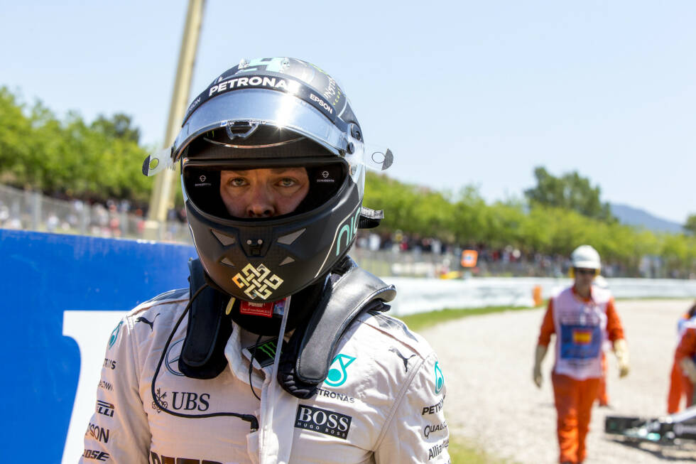 Foto zur News: ...der Haussegen schief: Rosberg ist schwer verärgert, während Hamilton angeblich sogar mit Rücktritt droht.
Stand nach 5 Rennen: 1. Rosberg (100), 3. Hamilton (57).