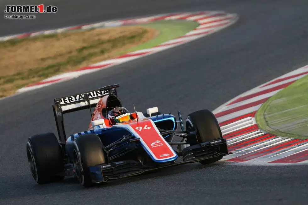Manor MRT05 (2016): Beim kleinen Team aus Großbritannien will man schnell voran - entsprechend macht man bei der Typenbezeichnung einen kleinen Sprung. "MRT" steht für Manor Racing Team, die Zahl 05 für das fünfte Auto der Serie. Dass es 04 gar nicht gab, ignoriert man. Schließlich gab es ja den MR03B. Foto zur News: Manor MRT05 (2016): Beim kleinen Team aus Großbritannien will man schnell voran - entsprechend macht man bei der Typenbezeichnung einen kleinen Sprung. "MRT" steht für Manor Racing Team, die Zahl 05 für das fünfte Auto der Serie. Dass es 04 gar nicht gab, ignoriert man. Schließlich gab es ja den MR03B.