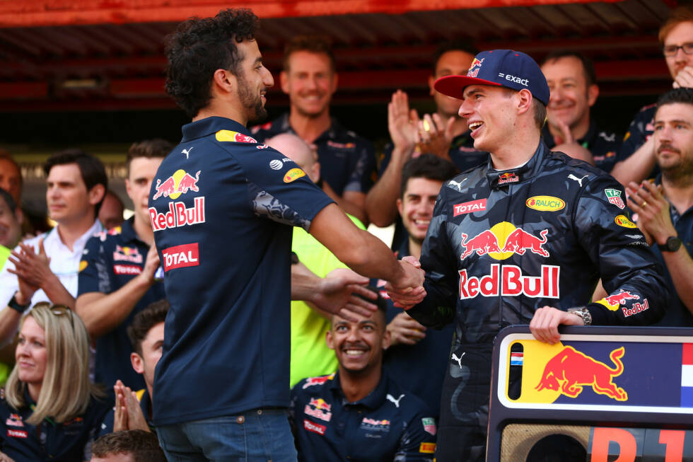 Foto zur News: Daniel Ricciardo musste am Sonntag gratulieren, sagte einst: &quot;Es ist natürlich eine einmalige Gelegenheit für ihn. Jeder ist sehr gespannt, wie er sich anstellt. 17 Jahre - das ist jung, aber ist es zu jung? Ich denke, es wird interessant, das herauszufinden.&quot;