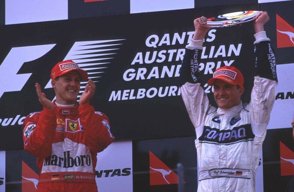 Foto zur News: Der erfolgreichste Fahrer ist Michael Schumacher, der bei 19 Starts viermal gewonnen hat. Zwischen 2000 (mit Bruder Ralf auf dem Podium) und 2002 gelang ihm ein lupenreiner Melbourne-Hattrick. 2004 gewann er noch einmal, erneut auf Ferrari.