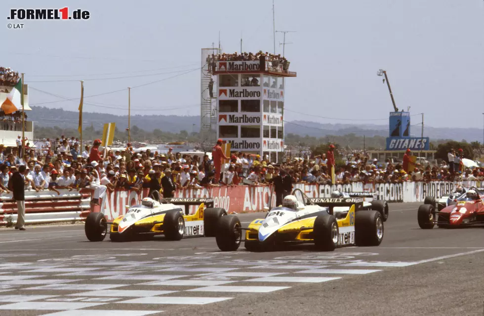 Auch wenn man bei der Frage nach dem französischen Rekord unweigerlich an die von der elf-Rennfahrerschule ausgebildete Pilotengeneration rund um Rene Arnoux, Alain Prost oder Didier Pironi Ende der 1970er-Jahre denken muss, waren in dieser Ära nie mehr als sieben Franzosen am Start. Noch mehr Piloten aus der "Grande Nation" starteten... Foto zur News: Auch wenn man bei der Frage nach dem französischen Rekord unweigerlich an die von der elf-Rennfahrerschule ausgebildete Pilotengeneration rund um Rene Arnoux, Alain Prost oder Didier Pironi Ende der 1970er-Jahre denken muss, waren in dieser Ära nie mehr als sieben Franzosen am Start. Noch mehr Piloten aus der "Grande Nation" starteten...