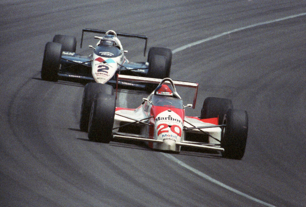 Foto zur News: Emerson Fittipaldi (zweimaliger Formel-1-Weltmeister): Nach seiner F1-Karriere erlebt der Brasilianer in den USA einen zweiten Frühling. Zwölfmal tritt er in Indianapolis an und wird 1988 Zweiter. Dann gewinnt Fittipaldi 1989 als erster Brasilianer und als erster Südamerikaner. 1993 folgt sein zweiter Sieg.