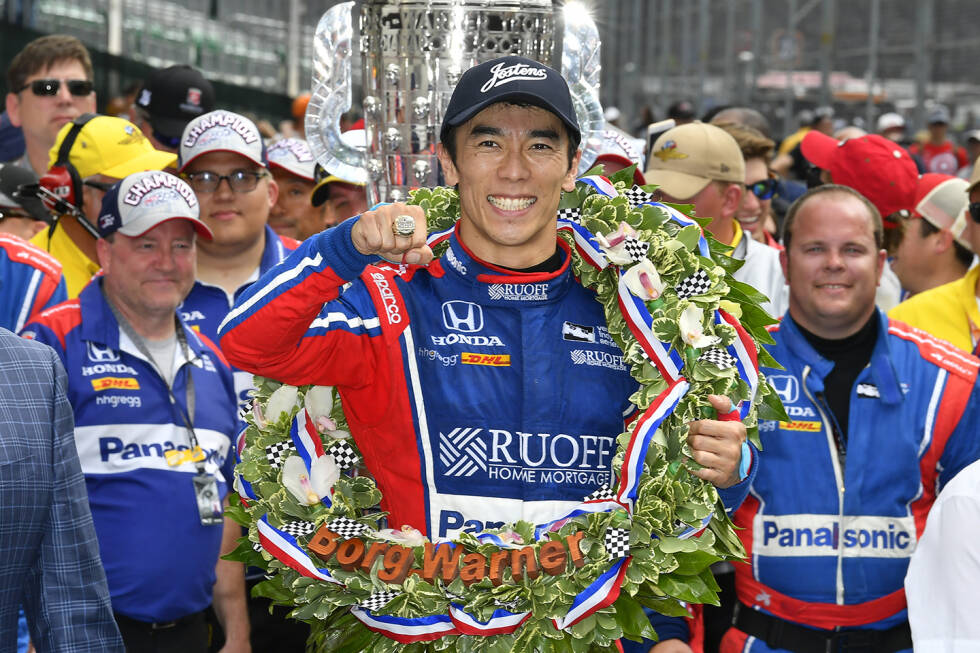 Foto zur News: Takuma Sato (92 Grands Prix): Ein Jahr nach Rossi triumphiert mit dem Japaner ein weiterer ehemaliger Formel-1-Pilot. In der Königsklasse kann Sato in fast 100 Rennen für Jordan, BAR und Super Aguri nie gewinnen und steht nur einmal auf dem Podium. Beim Indy 500 aber wird er 2017 der erste japanische Sieger. 2020 gewinnt er noch einmal.