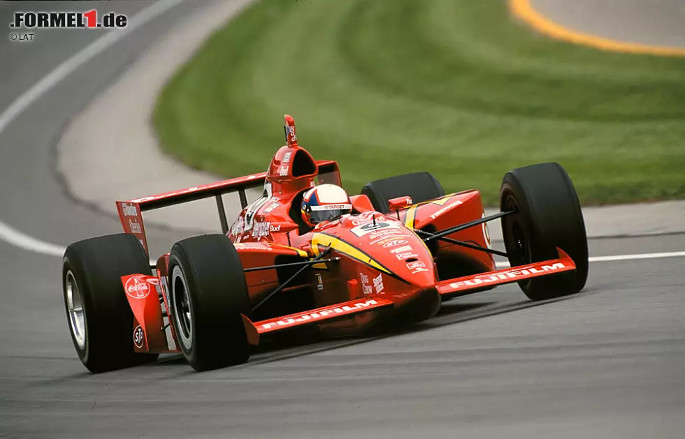 Juan Pablo Montoya (7 Grand-Prix-Siege): Im Jahr 2000 kreuzen Montoya und Chip Ganassi (damals ein CART-Team) in Indianapolis auf und dominieren die IRL-Konkurrenz. Montoya führt 167 der 200 Runden an und gewinnt als erster Rookie seit Graham Hill 1966. Foto zur News: Juan Pablo Montoya (7 Grand-Prix-Siege): Im Jahr 2000 kreuzen Montoya und Chip Ganassi (damals ein CART-Team) in Indianapolis auf und dominieren die IRL-Konkurrenz. Montoya führt 167 der 200 Runden an und gewinnt als erster Rookie seit Graham Hill 1966.
