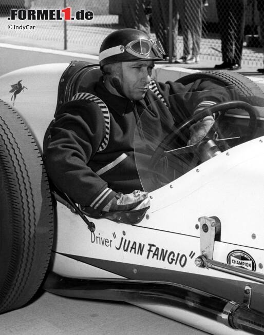 Foto zur News: Juan Manuel Fangio (fünfmaliger Formel-1-Weltmeister): Gegen Ende seiner Karriere versucht sich auch der berühmte Argentinier im Jahr 1958 in den USA. In den Trainings kommt Fangio aber nicht auf Tempo und wirft noch vor dem Rennen das Handtuch.