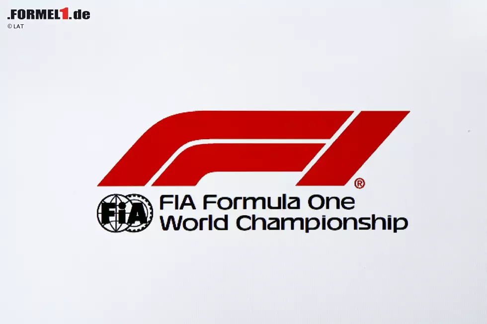Apropos Außendarstellung: Das alte, von vielen Formel-1-Fans liebgewonnene Formel-1-Logo, hat ab 2018 ausgedient: Bereits in Abu Dhabi präsentierte Liberty das neue Logo, das für viel Diskussionsstoff sorgte. Man darf gespannt sein, welche weiteren Änderungen im Laufe der Saison 2018 am Grand-Prix-Sport vornehmen wird. Foto zur News: Apropos Außendarstellung: Das alte, von vielen Formel-1-Fans liebgewonnene Formel-1-Logo, hat ab 2018 ausgedient: Bereits in Abu Dhabi präsentierte Liberty das neue Logo, das für viel Diskussionsstoff sorgte. Man darf gespannt sein, welche weiteren Änderungen im Laufe der Saison 2018 am Grand-Prix-Sport vornehmen wird.