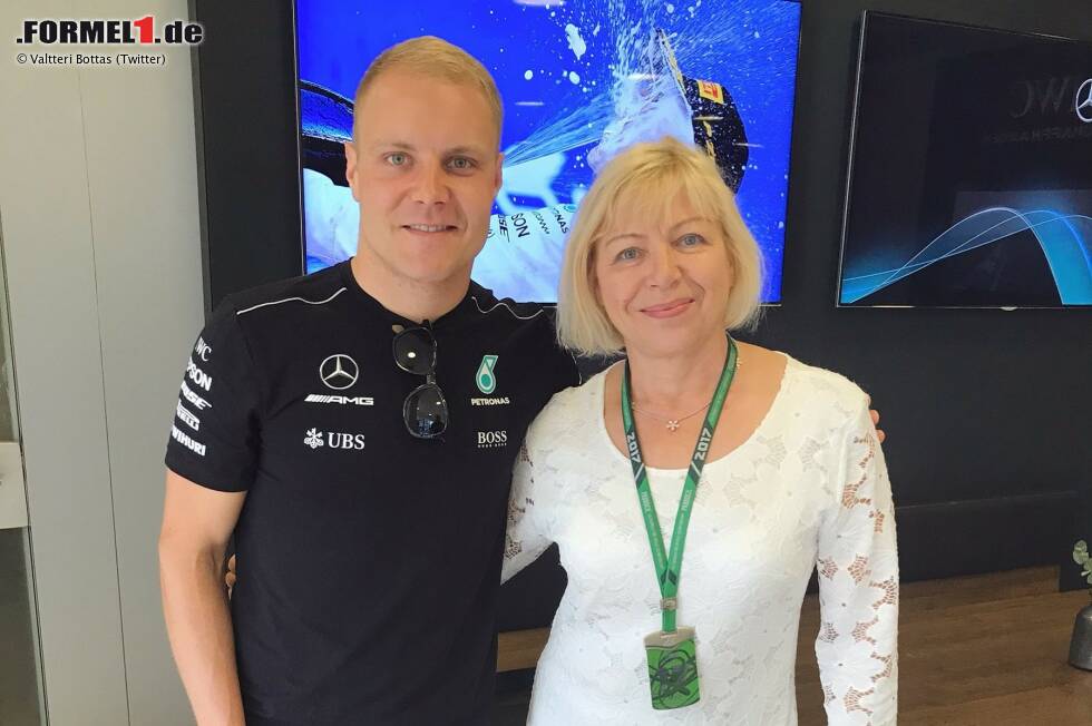 Foto zur News: Rosbergs Nachfolger Valtteri Bottas bringt seine Mutter zu seinem ersten Rennen als Grand-Prix-Sieger mit. Und nicht nur die: Ebenfalls dabei ist seine Frau Emilia, eine finnische Olympia-Schwimmerin.