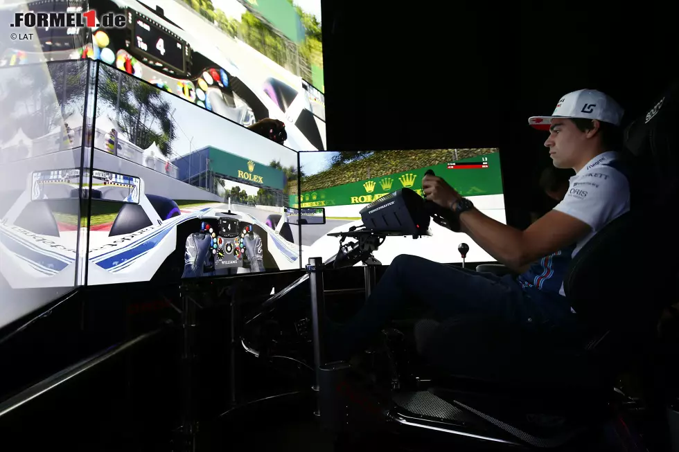 Foto zur News: Übung macht den Meister: Lokalmatador Lance Stroll holt ausgerechnet beim Heimrennen in Montreal seine ersten beiden WM-Punkte. Vielleicht auch wegen der Vorbereitung im Simulator? Auf diesem hier können sich auch ganz normale Fans austoben.