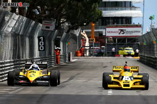 ... Alain Prost und Jean-Pierre Jabouille, der erste Renault-Werksfahrer aus dem Jahr 1977, feiern mit einer Demorunde 40 Jahre Renault in der Formel 1. Foto zur News: ... Alain Prost und Jean-Pierre Jabouille, der erste Renault-Werksfahrer aus dem Jahr 1977, feiern mit einer Demorunde 40 Jahre Renault in der Formel 1.