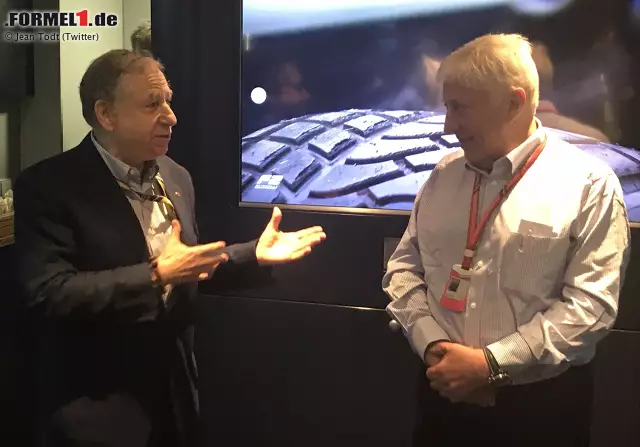 Es heißt Abschied nehmen von einem Urgestein der Formel 1: Herbie Blash, ein langjähriger Weggefährte von Bernie Ecclestone, der mit dem entmachteten Grand-Prix-Boss schon bei Brabham zusammengearbeitet hat, wollte eigentlich in Rente gehen. Stattdessen macht er jetzt Superbike-WM. Foto zur News: Es heißt Abschied nehmen von einem Urgestein der Formel 1: Herbie Blash, ein langjähriger Weggefährte von Bernie Ecclestone, der mit dem entmachteten Grand-Prix-Boss schon bei Brabham zusammengearbeitet hat, wollte eigentlich in Rente gehen. Stattdessen macht er jetzt Superbike-WM.