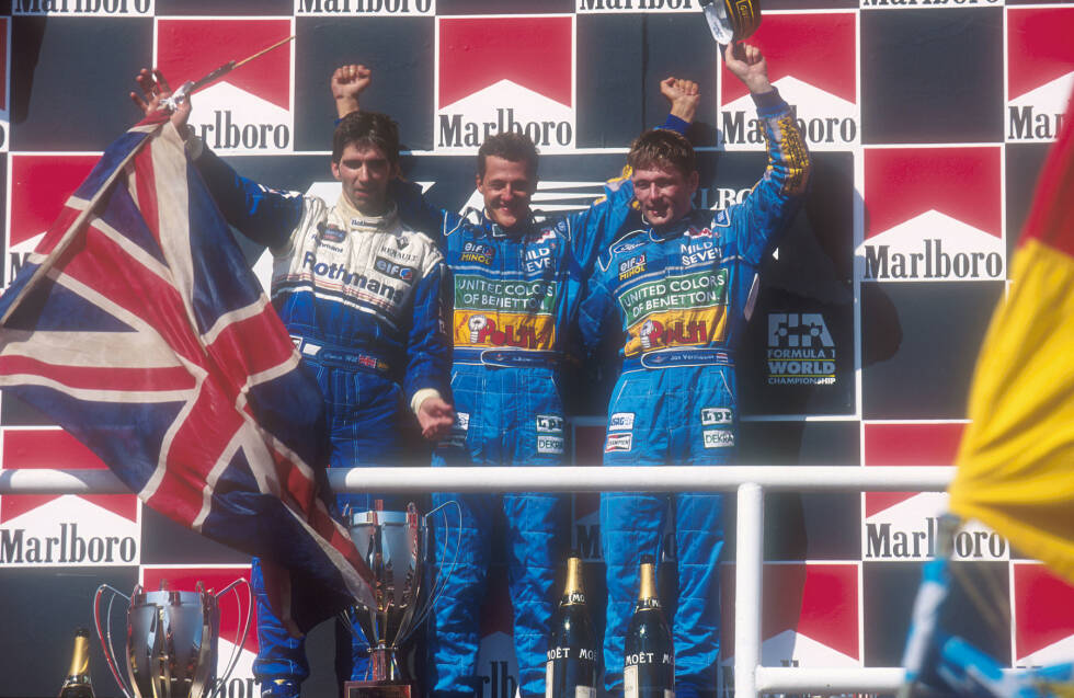 Foto zur News: Max Verstappens Vater Jos stand 1994 auf dem Hungaroring zum ersten Mal auf dem Podium. Der damalige Benetton-Fahrer holte im selben Jahr in Belgien ein weiteres Podium. Für Max steht ein vierter Platz 2015 als bestes Ungarn-Resultat zu Buche. Dafür hat er es in seiner Karriere schon achtmal unter die Top 3 geschafft.