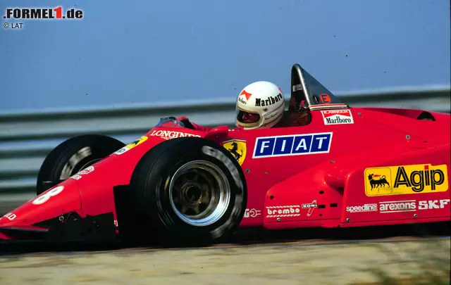 Es dauert insgesamt zehn Jahre, bis Marlboro auf den Formel-1-Rennwagen präsent ist. 1984 rücken die Boliden erstmals mit dem Emblem aus - dezent auf der Motorabdeckung versteckt. Foto zur News: Es dauert insgesamt zehn Jahre, bis Marlboro auf den Formel-1-Rennwagen präsent ist. 1984 rücken die Boliden erstmals mit dem Emblem aus - dezent auf der Motorabdeckung versteckt.