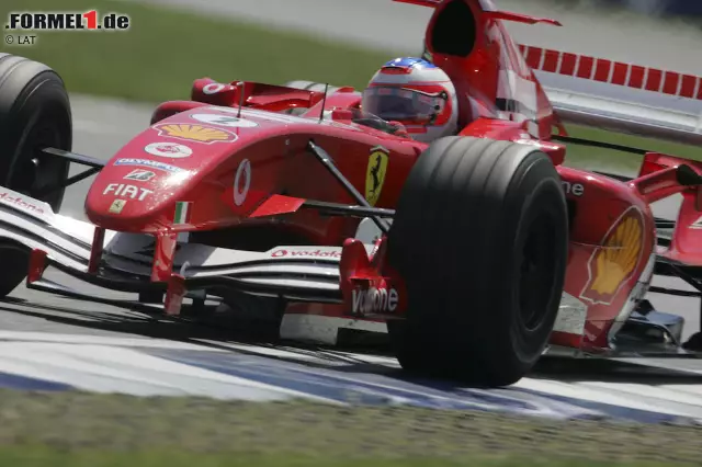 Das Tabakwerbeverbot in der EU und weiteren Ländern zwingt Ferrari später dazu, die Schriftzüge zu tarnen. Zunächst nur bei einigen Rennen, später weltweit, um nicht indirekt gegen Gesetze zu verstoßen. Foto zur News: Das Tabakwerbeverbot in der EU und weiteren Ländern zwingt Ferrari später dazu, die Schriftzüge zu tarnen. Zunächst nur bei einigen Rennen, später weltweit, um nicht indirekt gegen Gesetze zu verstoßen.