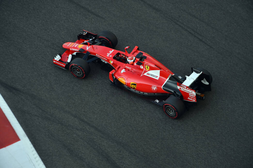 Foto zur News: 2015 dominiert auf dem Formel-1-Ferrari das Teamlogo, nicht etwa ein Marlboro-Schriftzug. Die Farben aber sind identisch, und so schwingt selbst ohne explizite Werbung immer ein bisschen Philip-Morris-Flair mit bei Ferrari. Nur ein paar Jahre danach ...