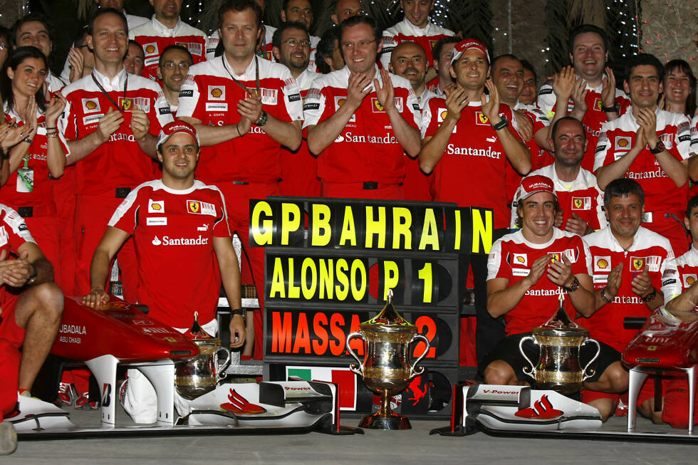 Foto zur News: Erfolgreichstes Team in Bahrain ist Ferrari mit vier Siegen (2004, 2007, 2008, 2010). Mercedes hat dreimal gewonnen (2014, 2015, 2016). Red Bull (2012, 2013) und Renault (2005, 2006) kommen auf zwei Siege. Und Brawn (2009) auf einen.