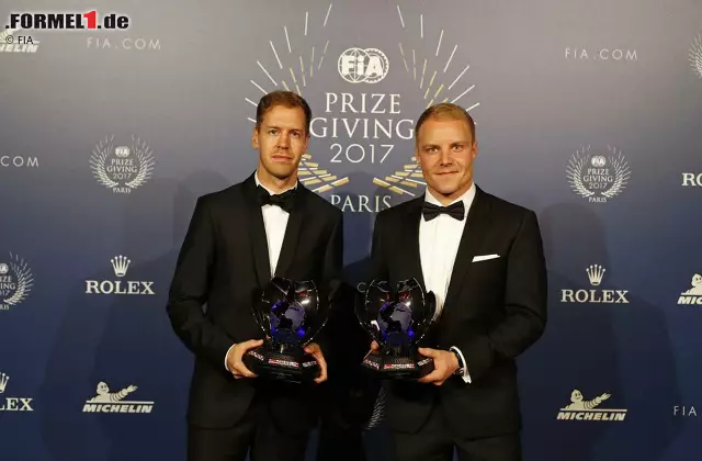 Ebenfalls zu Gast: Ferrari-Ass und Vizeweltmeister Sebastian Vettel, hier mit Bottas. Foto zur News: Ebenfalls zu Gast: Ferrari-Ass und Vizeweltmeister Sebastian Vettel, hier mit Bottas.