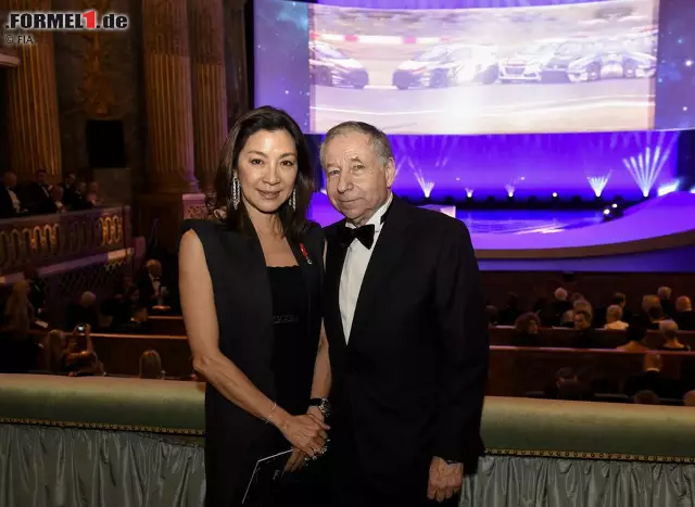 Gastgeber Jean Todt begrüßte seine Gäste in Begleitung seiner Ehefrau, dem früheren Bond-Girl Michelle Yeoh. Foto zur News: Gastgeber Jean Todt begrüßte seine Gäste in Begleitung seiner Ehefrau, dem früheren Bond-Girl Michelle Yeoh.