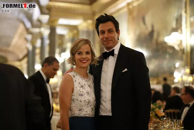 Susie und Toto Wolff genossen den Abend. Wer auf Söhnchen Jack aufgepasst hat, wurde nicht bekannt. Foto zur News: Susie und Toto Wolff genossen den Abend. Wer auf Söhnchen Jack aufgepasst hat, wurde nicht bekannt.