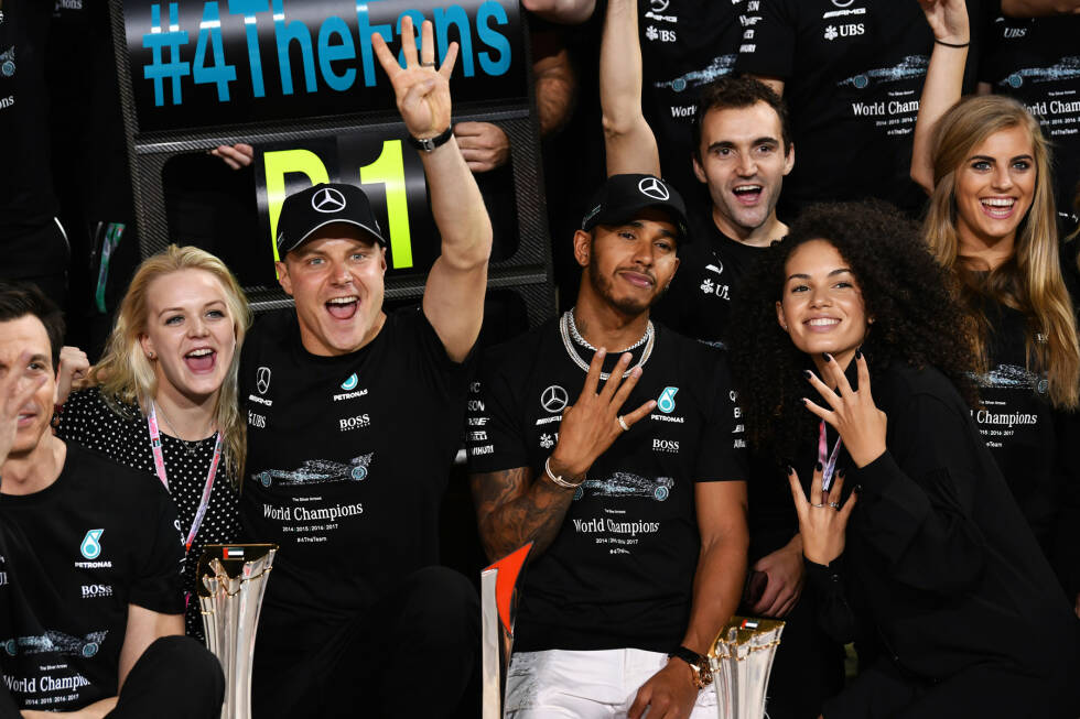 Foto zur News: Der Sieg im letzten Saisonrennen kann Wunder wirken. Als Hamilton 2015 schon Weltmeister war, begann Nico Rosberg zu siegen - und hörte damit nicht mehr auf, bis er den Titel 2016 in der Tasche hatte. Gelingt Bottas jetzt das gleiche Kunststück? Zumindest ist der dritte Sieg das versöhnliche Ende einer gemischten Saison.