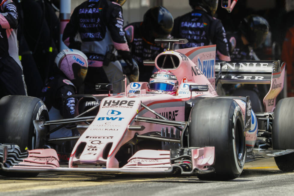 Foto zur News: Unauffällig, aber effizient entwickelt sich Force India zum Punktehamster der Saison. Obwohl bei Sergio Perez&#039; Boxenstopp ein Rad klemmt, belegen der Mexikaner und Esteban Ocon die Plätze vier und fünf. In der WM hat das Mallya-Team auf P4 mehr als doppelt so viele Punkte wie Verfolger Toro Rosso!