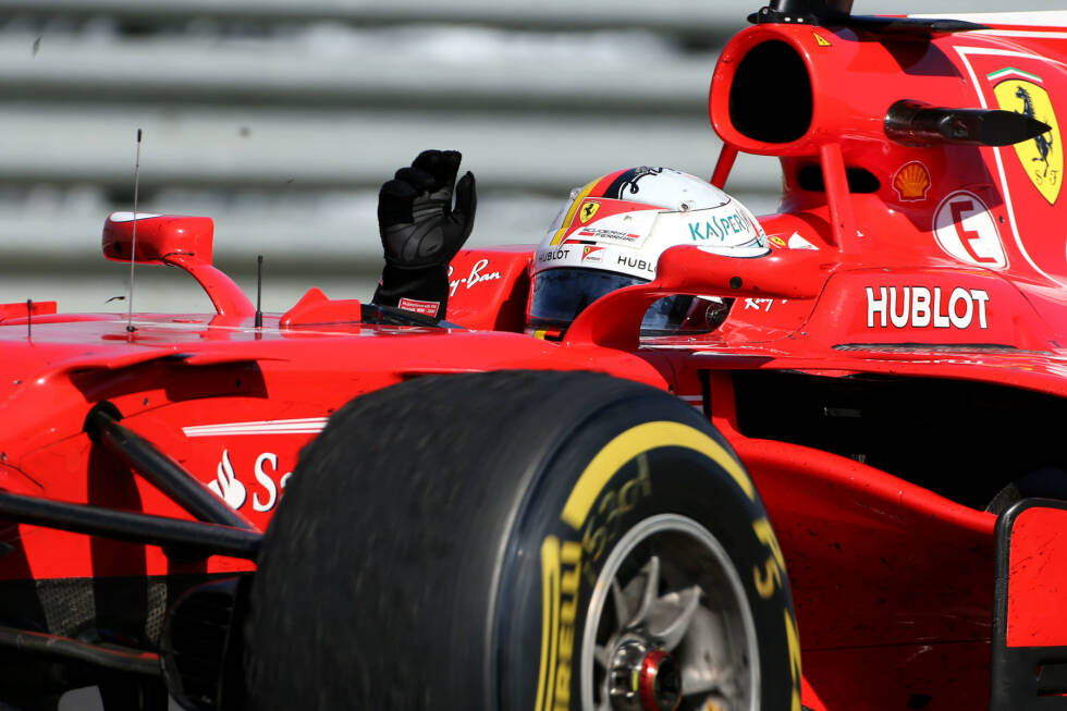 Foto zur News: Vettel geht nach elf von 20 Rennen mit 14 Punkten Vorsprung auf Hamilton und 33 auf Bottas in die Sommerpause. Was er nun vorhat? In erster Linie Zeit mit der Familie verbringen, sagt er. Denn dafür ist im Jetset-Leben eines Formel-1-Fahrers sonst viel zu wenig Zeit ...