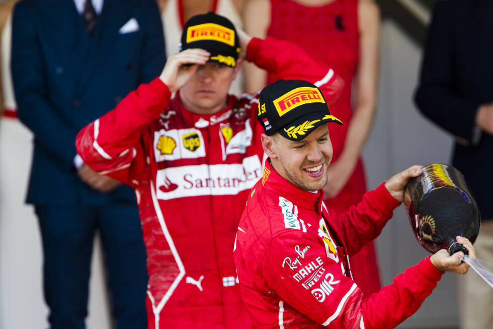 Foto zur News: ... Ferrari aus der Affäre: Erstmals seit Michael Schumachers Sieg vor 16 Jahren triumphieren die Roten im Fürstentum. In der WM liegt Sieger Vettel nach sechs Rennen 25 Punkte vor Hamilton - sein größter Vorsprung im gesamten Jahr. Sauer ist der Zweitplatzierte Räikkönen, der sich strategisch benachteiligt fühlt.