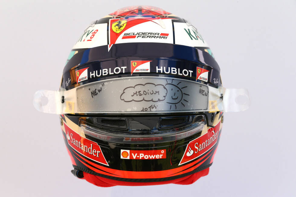 Foto zur News: Kimi Räikkönen (#7, Ferrari): Der Finne bleibt seinem Design treu, aber sein Helmbetreuer scheint beste Laune zu haben, wie man an der Malerei auf der Folie sieht.