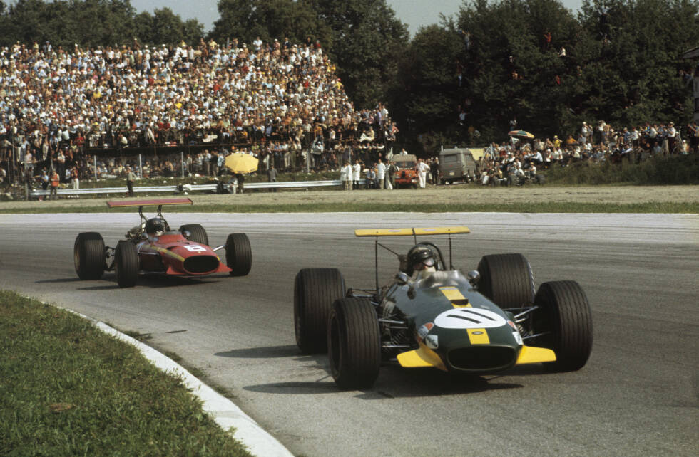 Foto zur News: ... 1968 auch zum Weltmeisterteam Brabham mitnahm. Rindts riskanter Fahrstil - der Ausnahmekönner kam wie hier oft quer durch die Kurven - brachte ihm den Kosenamen &quot;Kamikaze-Jochen&quot; ein. Zum Sieg reichte es aber vor allem wegen des schwachen Repco-Motors nicht. Dafür lief es privat ...