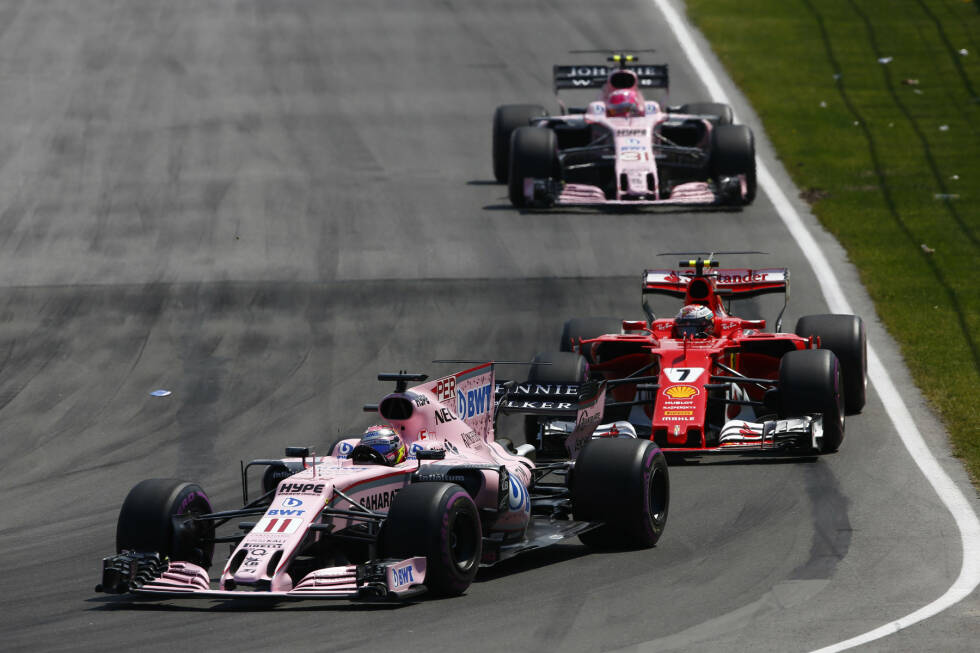 Foto zur News: Stattdessen rollt der Ferrari-Express von hinten heran. Räikkönen verliert den Platz gegen Vettel wegen eines Bremsdefekts und schleppt sich als Siebter ins Ziel. Vettel zwingt Ocon mit einem Überraschungsangriff in Runde 66 in den Notausgang - und hat Glück, als er sich ein paar Meter weiter selbst verbremst.