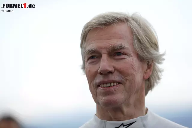 Prinz Leopold von Bayern. Der Ur-Ur-Urenkel von König Ludwig I. erzielte über 120 Siege. In seiner aktiven Zeit, unter anderem in Le Mans und der DTM, galt er als Spaßvogel und spielte mit dem "Trio Infernale" (mit Hans-Joachim Stuck, Dieter Quester) Streiche. Heute ist er als BMW-Markenbotschafter und für soziales Engagement bekannt. Foto zur News: Prinz Leopold von Bayern. Der Ur-Ur-Urenkel von König Ludwig I. erzielte über 120 Siege. In seiner aktiven Zeit, unter anderem in Le Mans und der DTM, galt er als Spaßvogel und spielte mit dem "Trio Infernale" (mit Hans-Joachim Stuck, Dieter Quester) Streiche. Heute ist er als BMW-Markenbotschafter und für soziales Engagement bekannt.