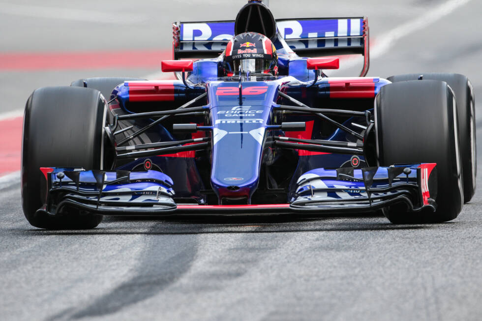 Foto zur News: Platz 3: Starker Auftritt des neuen Toro-Rosso-Renault im veränderten blauen Lack. Für 14,35 Prozent ist der STR12 der Schönste im ganzen Formel-1-Land 2017.
